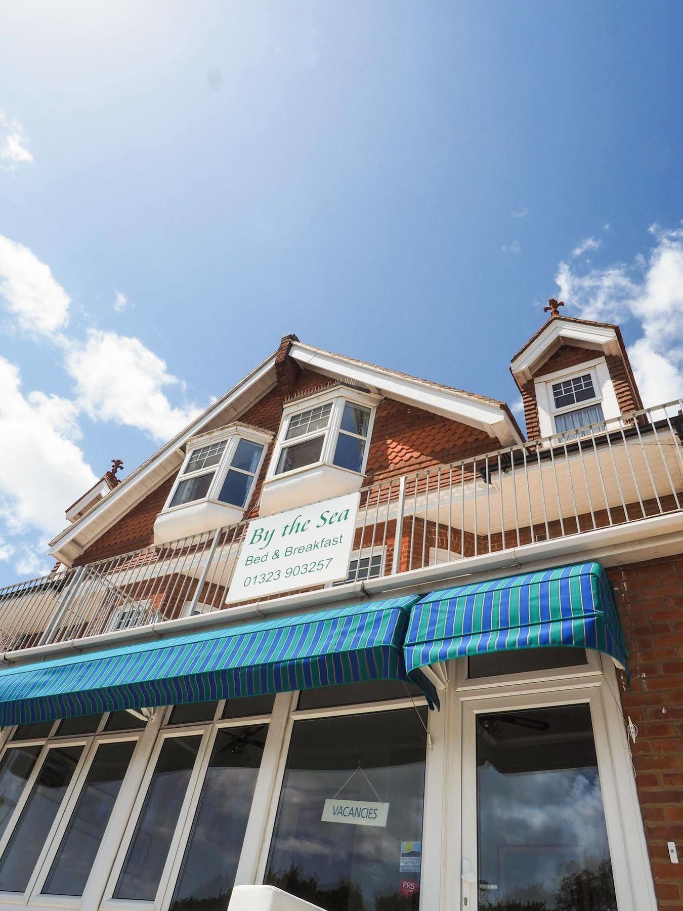 By The Sea Bed And Breakfast 伊斯特布恩 外观 照片